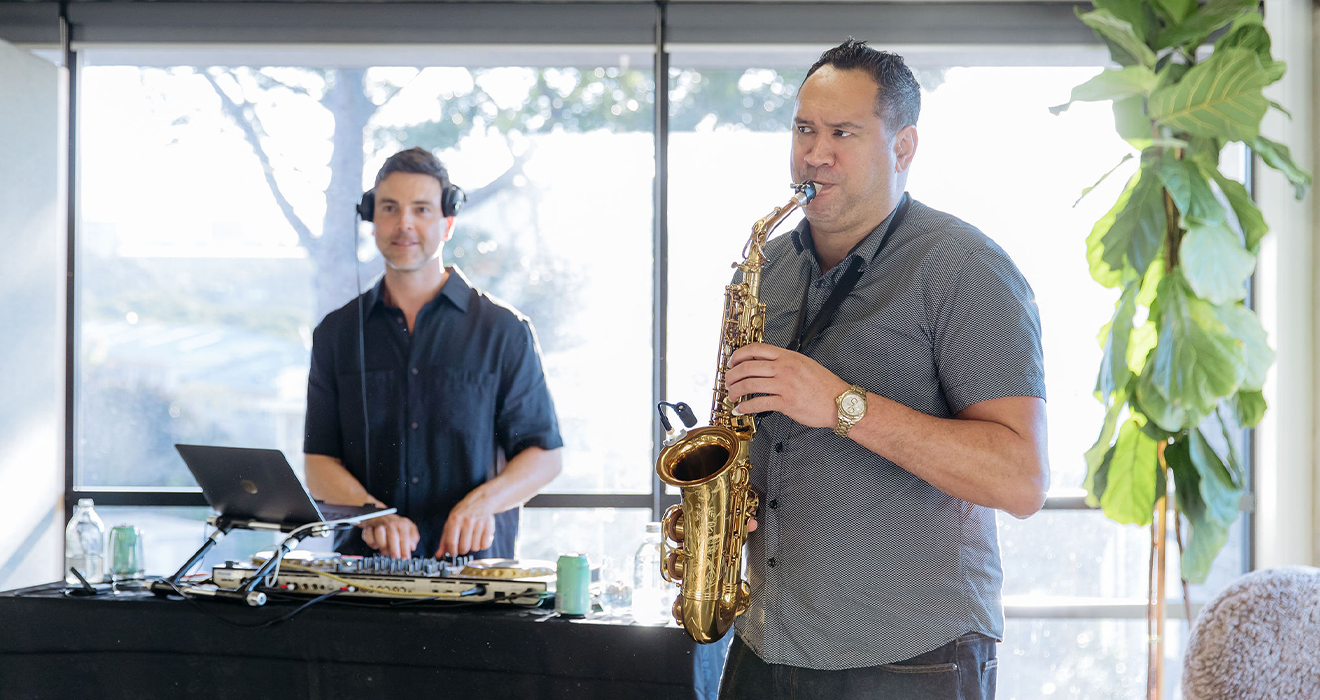 Dj And Sax2