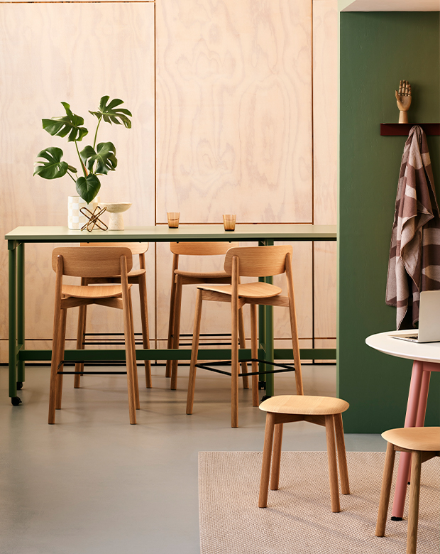 BASIS bar stool