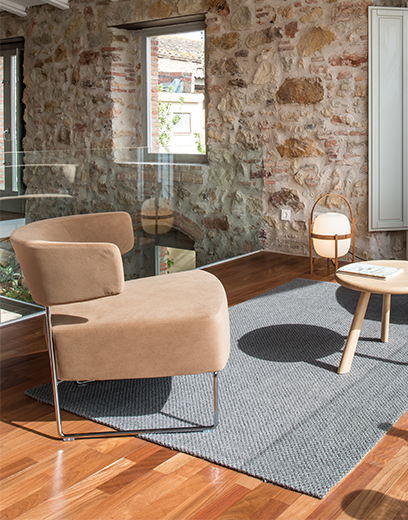 TAURO Sled Lounge